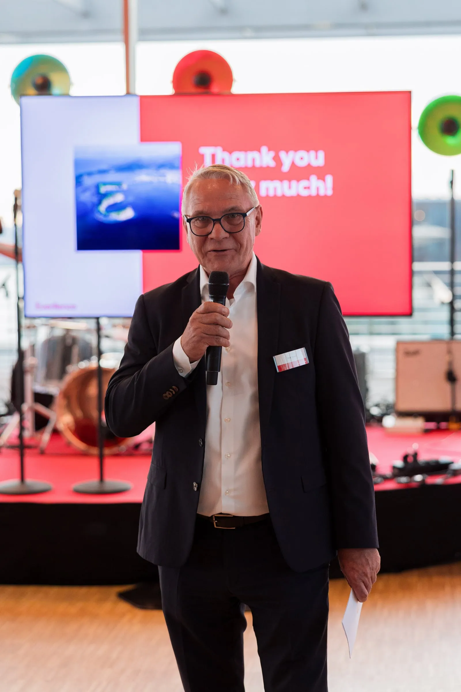 Dankesrede vor dem Thank-you-Screen.